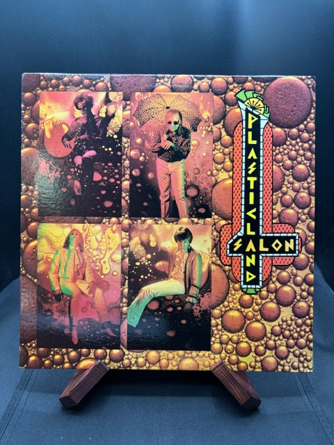 Plasticland - Salon