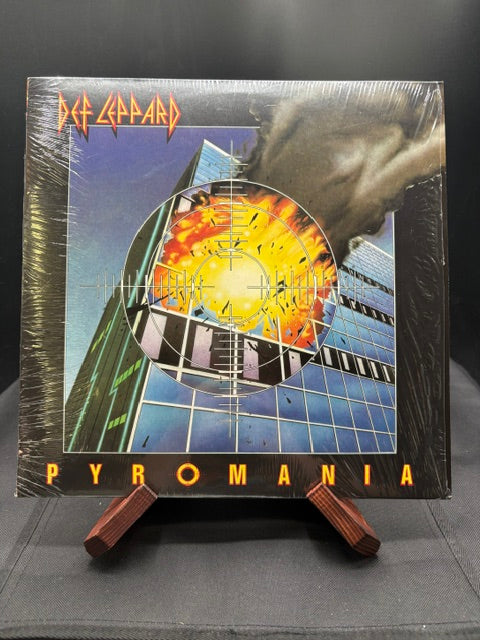Def Leppard - Pyromania (open in shrink)